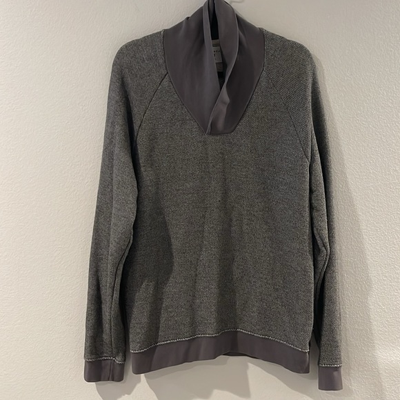 Sol Angeles BRUSHED BOUCLE SHAWL PULLOVER - STORM - Picture 11 of 13